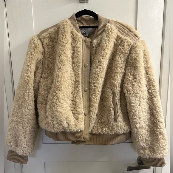 dh New York fuzzy bomber jacket - Picture 1 of 3